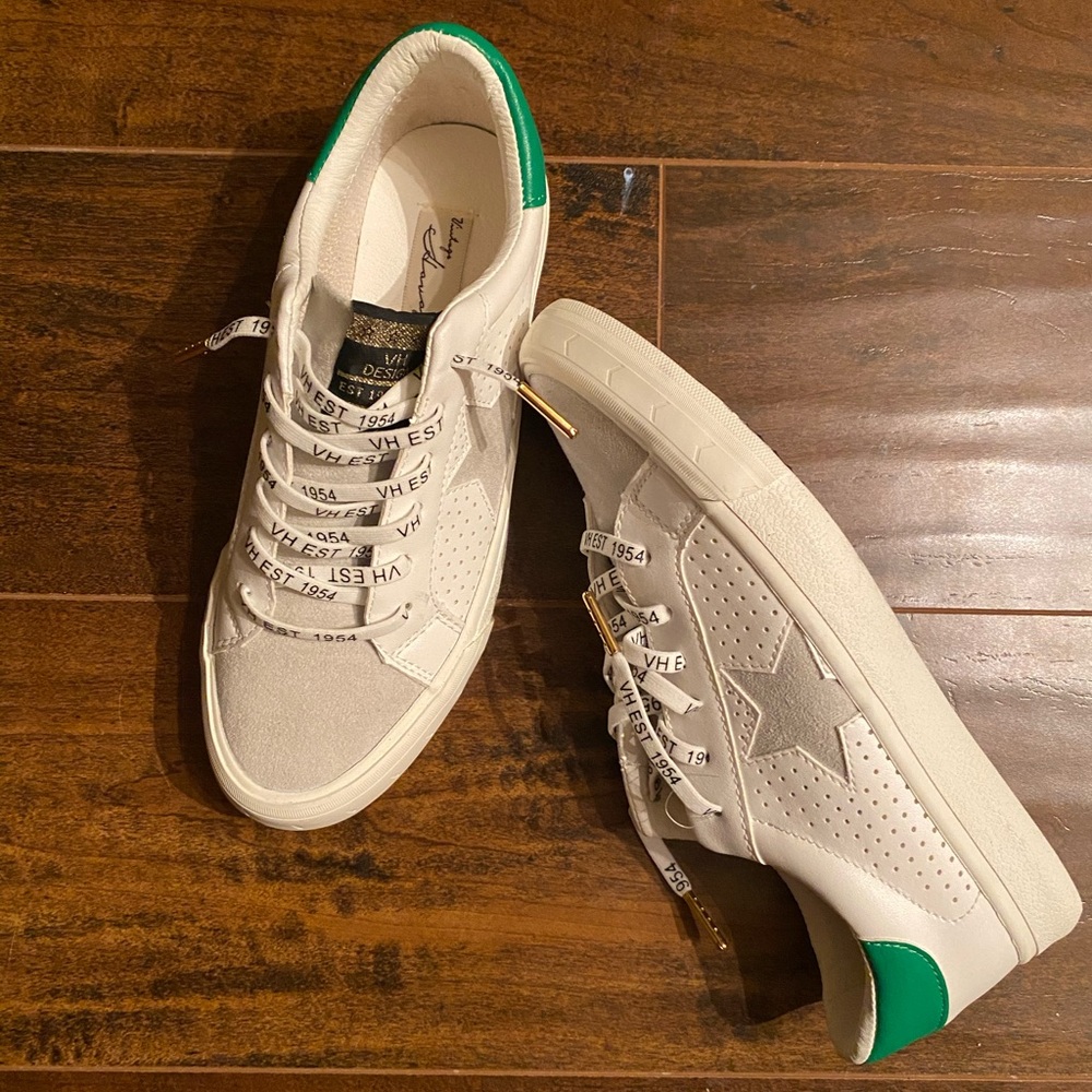Vintage Havana **NEW** Sneakers